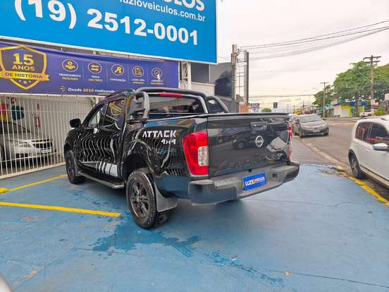 NISSAN-FRONTIER-2024