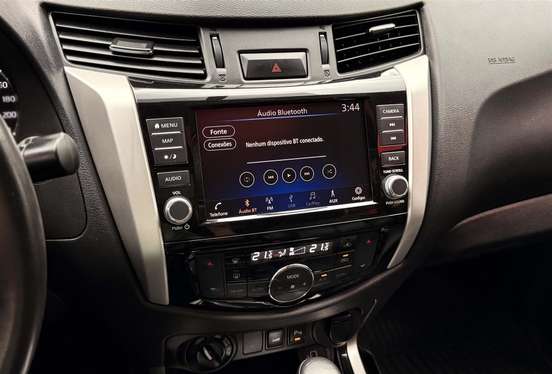 NISSAN-FRONTIER-2021