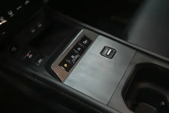 NISSAN-KICKS-2025