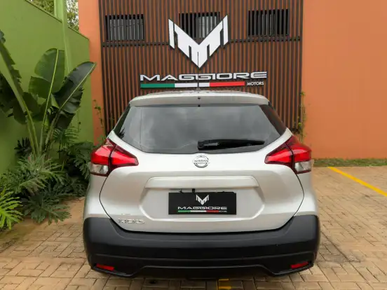 NISSAN-KICKS-2020