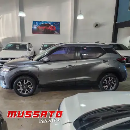 NISSAN-KICKS-2022