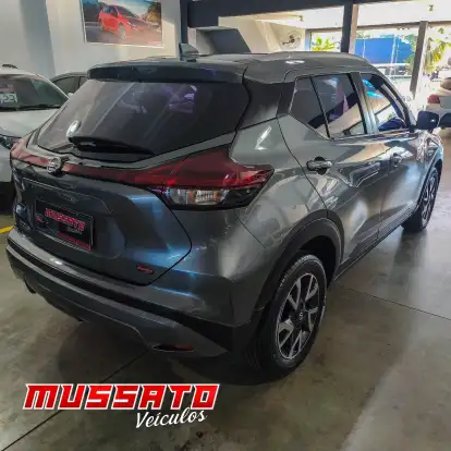 NISSAN-KICKS-2022