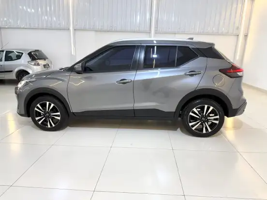 NISSAN-KICKS-2023