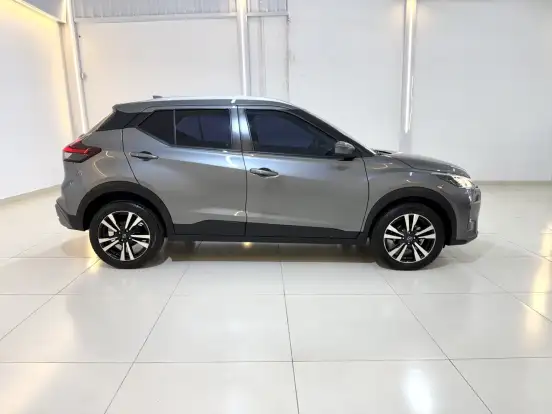 NISSAN-KICKS-2023