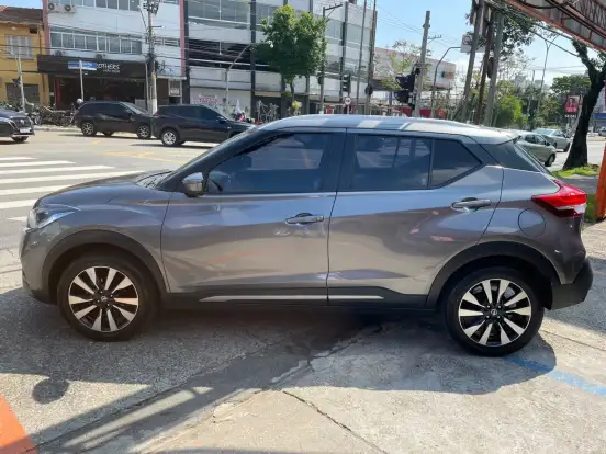 NISSAN-KICKS-2020