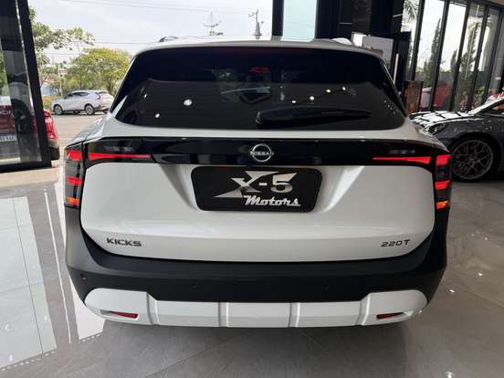 NISSAN-KICKS-2025