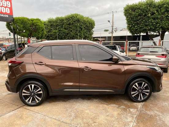 NISSAN-KICKS-2021