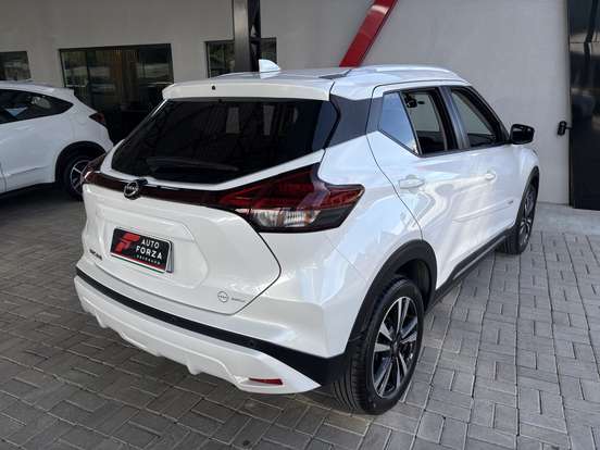 NISSAN-KICKS-2023