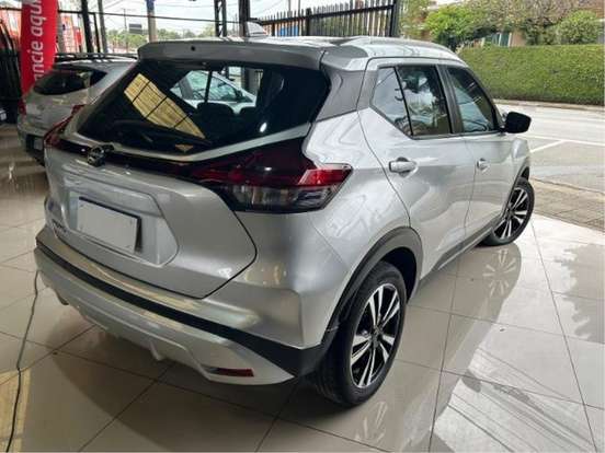 NISSAN-KICKS-2023