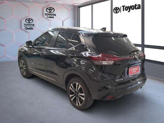 NISSAN-KICKS-2022