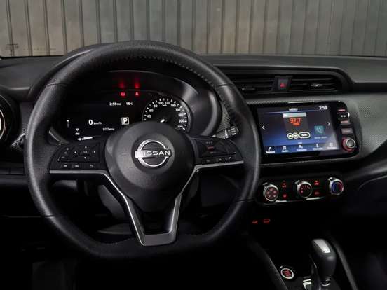 NISSAN-KICKS-2023