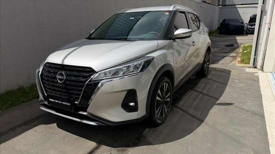 NISSAN-KICKS-2023