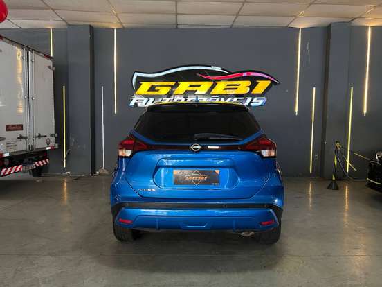 NISSAN-KICKS-2023