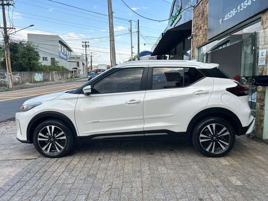 NISSAN-KICKS-2023