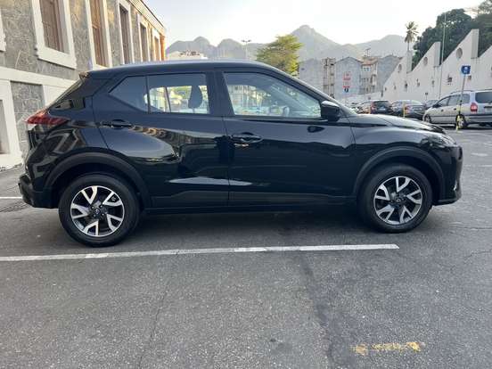 NISSAN-KICKS-2023