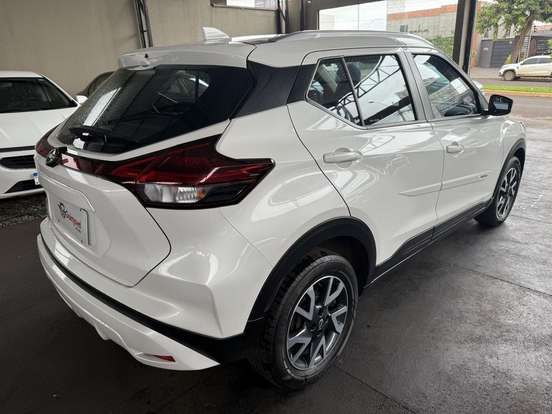 NISSAN-KICKS-2023