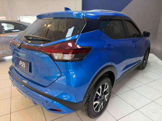 NISSAN-KICKS-2023