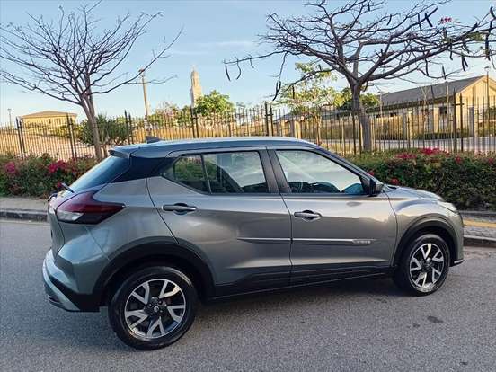 NISSAN-KICKS-2023