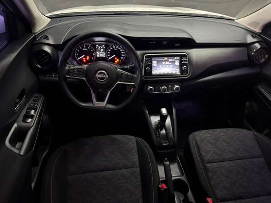 NISSAN-KICKS-2023