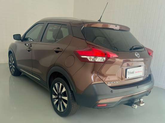NISSAN-KICKS-2020