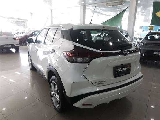 NISSAN-KICKS PLAY-2025