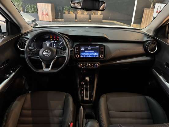 NISSAN-KICKS PLAY-2025