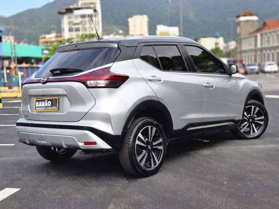 NISSAN-KICKS PLAY-2025