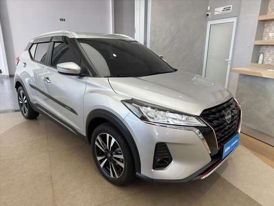 NISSAN-KICKS PLAY-2025