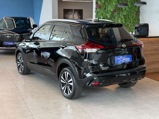 NISSAN-KICKS PLAY-2025