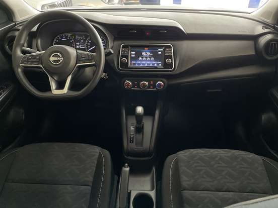 NISSAN-KICKS PLAY-2025