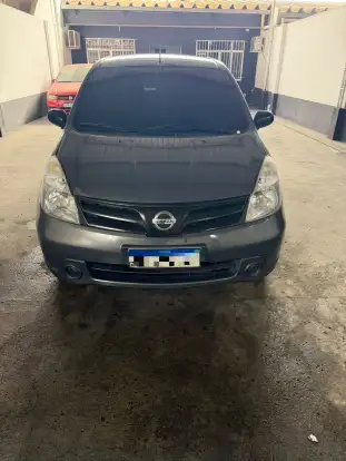 NISSAN-LIVINA-2012