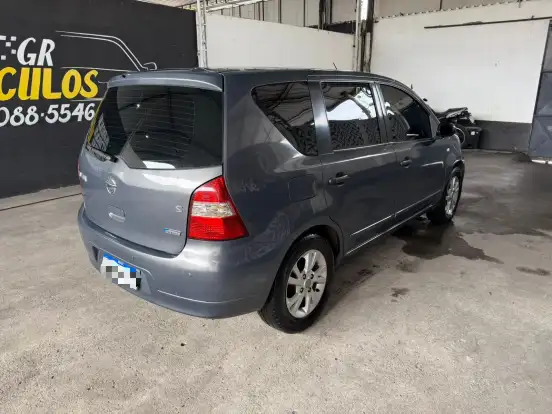 NISSAN-LIVINA-2012