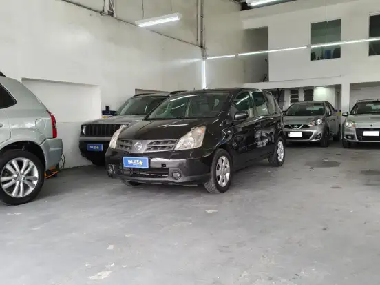 NISSAN-LIVINA-1.8 S 16V FLEX 4P AUTOMÁTICO NISSAN-LIVINA-2010