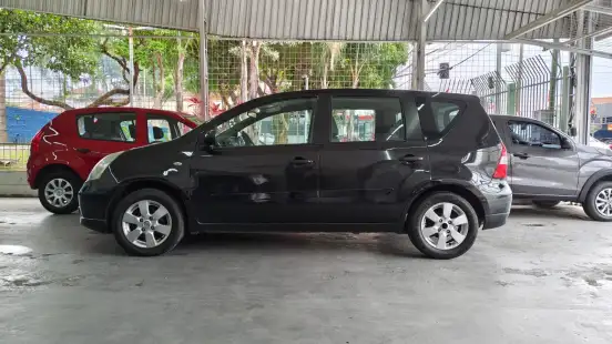 NISSAN-LIVINA-1.8 S 16V FLEX 4P AUTOMÁTICO NISSAN-LIVINA-2010