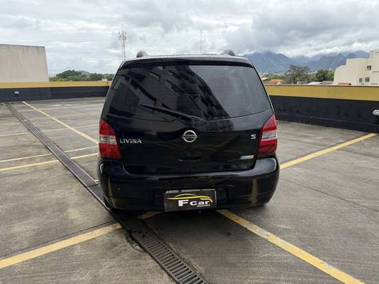 NISSAN-LIVINA-2013