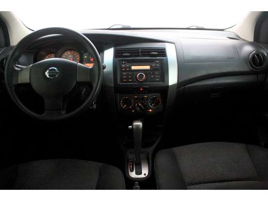 NISSAN-LIVINA-1.8 S 16V FLEX 4P AUTOMÁTICO NISSAN-LIVINA-2013