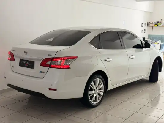 NISSAN-SENTRA-2015