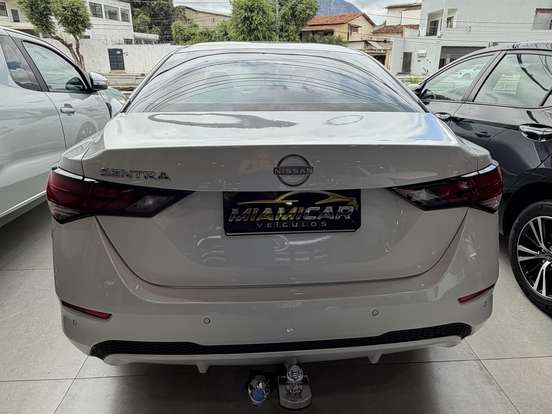 NISSAN-SENTRA-2024