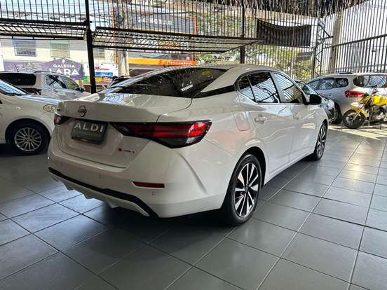 NISSAN-SENTRA-2024