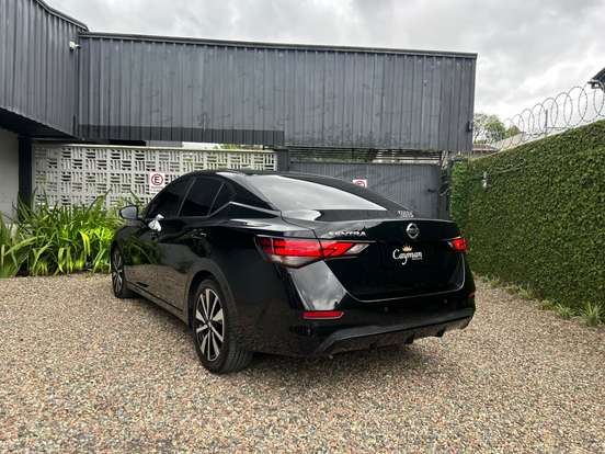 NISSAN-SENTRA-2023