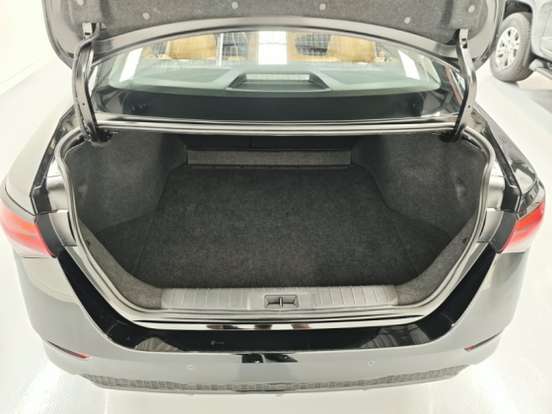 NISSAN-SENTRA-2023