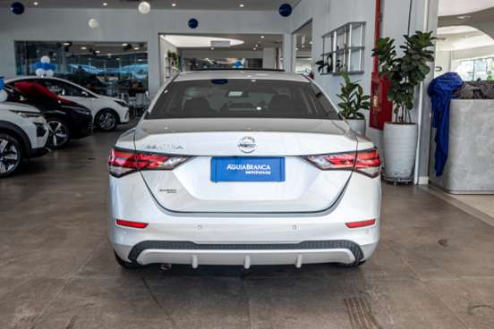 NISSAN-SENTRA-2023