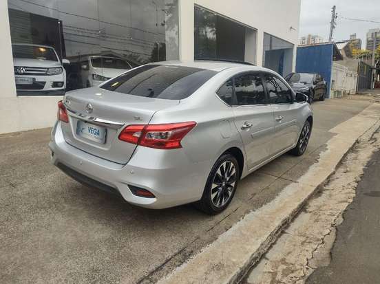 NISSAN-SENTRA-2017
