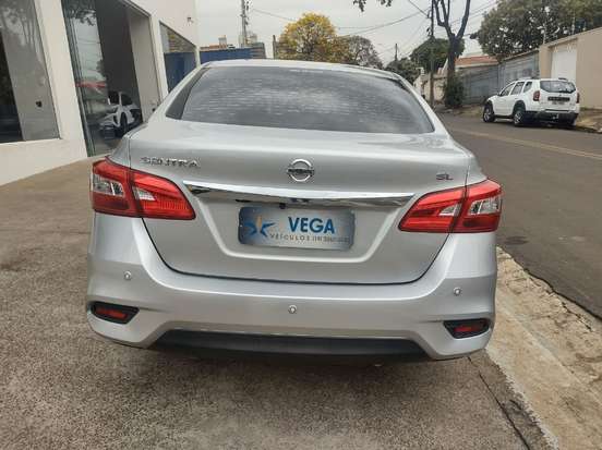 NISSAN-SENTRA-2017