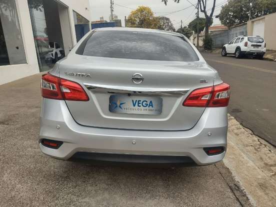 NISSAN-SENTRA-2.0 SL 16V FLEXSTART 4P AUTOMÁTICO NISSAN-SENTRA-2017
