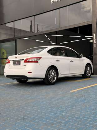 NISSAN-SENTRA-2015