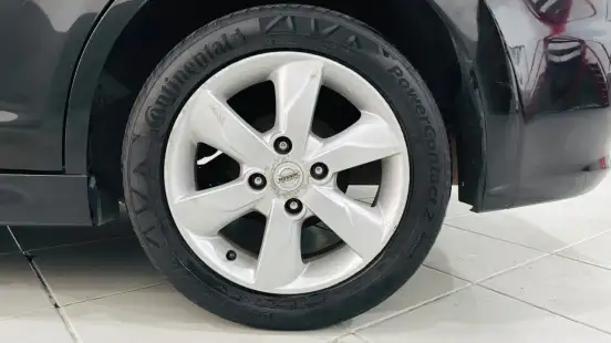 NISSAN-TIIDA-1.8 SL 16V FLEX 4P AUTOMÁTICO NISSAN-TIIDA-2011