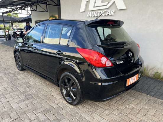NISSAN-TIIDA-1.8 SL 16V FLEX 4P AUTOMÁTICO NISSAN-TIIDA-2011