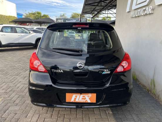NISSAN-TIIDA-1.8 SL 16V FLEX 4P AUTOMÁTICO NISSAN-TIIDA-2011