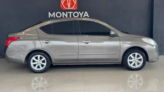 NISSAN-VERSA-2014
